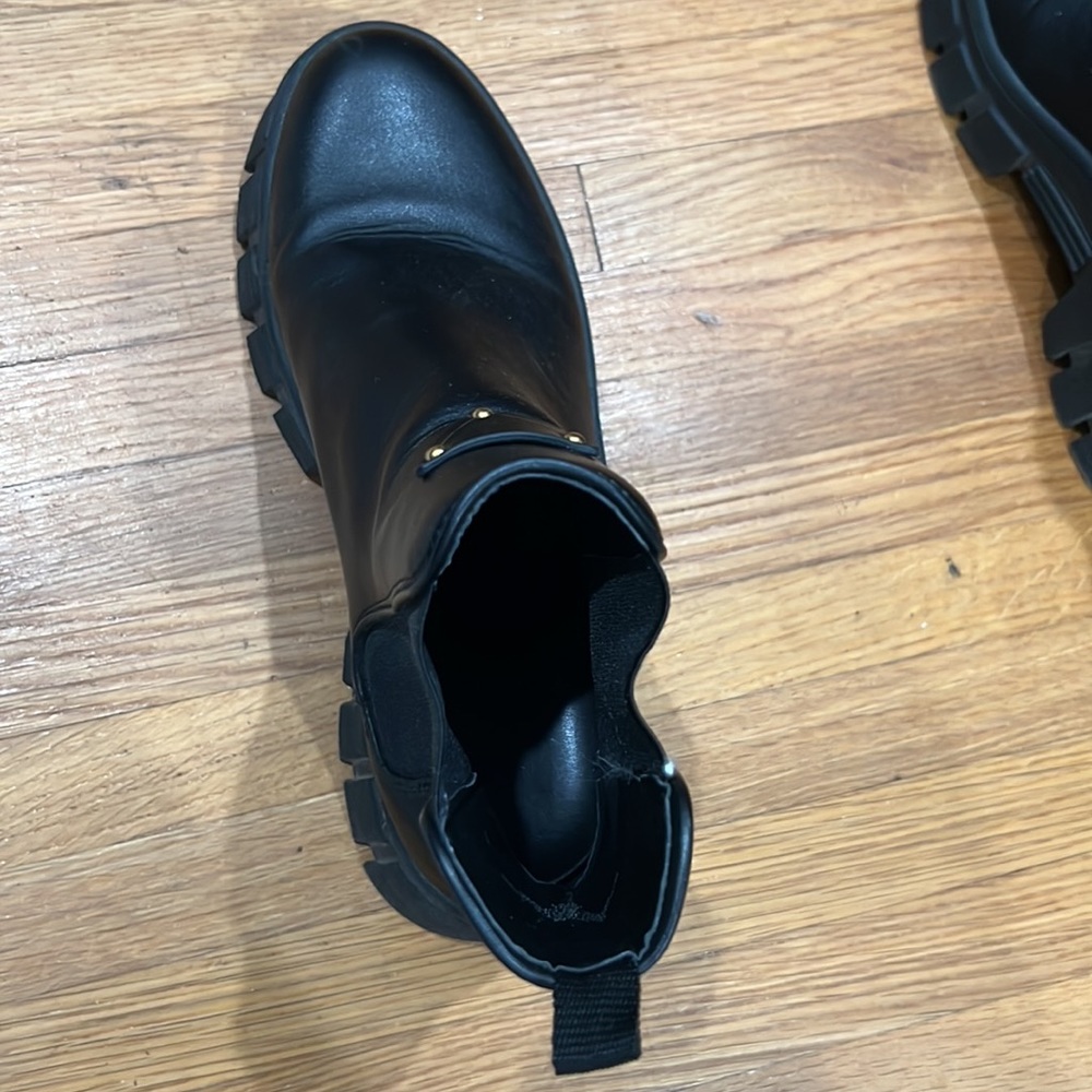 Guess Slip on leather Boots - Picture 6 of 7